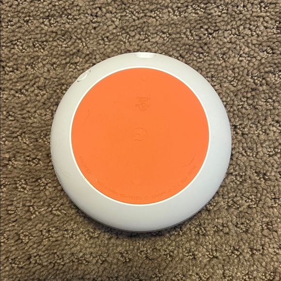 Google Home Mini - Picture 2 of 5